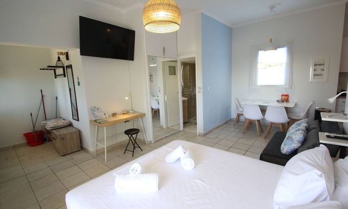 Agia Marina Apartment | Twins House by Frangki