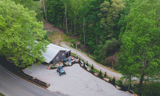 Winona House | Twisted Norma’s on OHV route. Brimstone, TWRA & Windrock with no trailering!