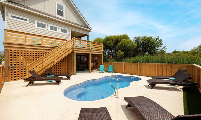 South Nags Head House | Twisted Pelican: New Construction, Pet-friendly, Semi-Oceanfront, Private Pool