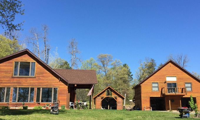 Spooner Cabin | TWO BEATIFUL CABINS IN THE HEART OF RECREATION:
