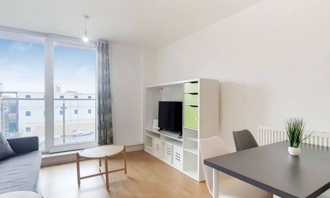 Docklands Apartment | Two Bed Apartment London Docklands