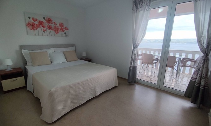 Mimice Apartment | Two-bedroom Apartment C2B with swimming pool