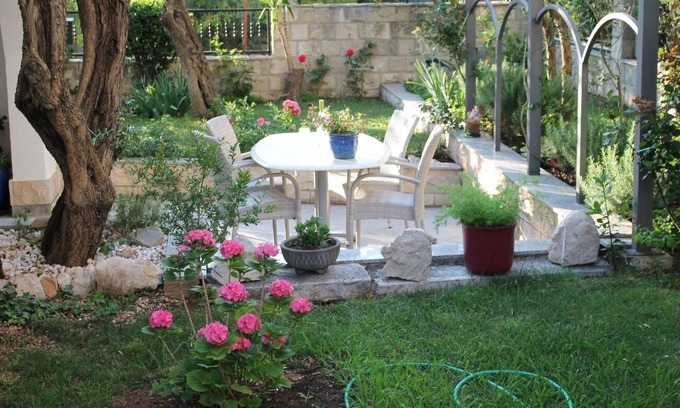 Gorinka Apartment | Two bedroom apartment with balcony and sea view Makarska (A-21911-e)