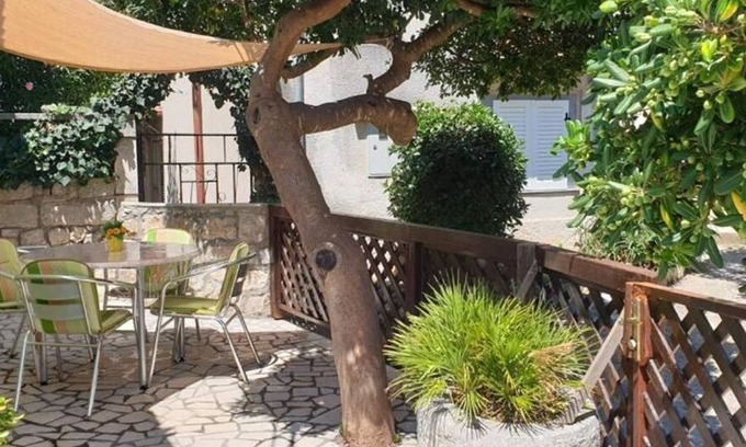 Cunski Apartment | Two bedroom apartment with terrace Ćunski, Lošinj (A-7951-a)