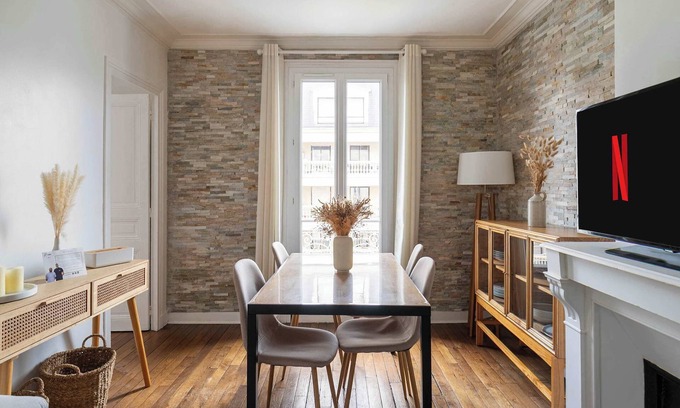 Le Raincy Apartment | Two bedroom at 25 mn from Paris