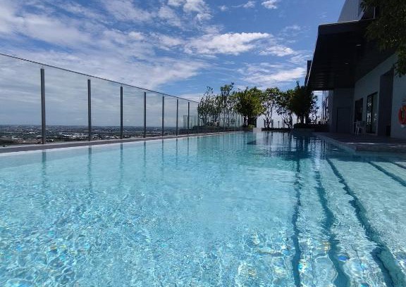Khlong Nung Apartment | Two bedroom condo with rooftop pool