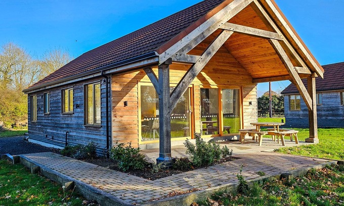 King's Lynn Cottage | Two Bedroom Cottage - King's Lynn - Hay's Wood Retreat