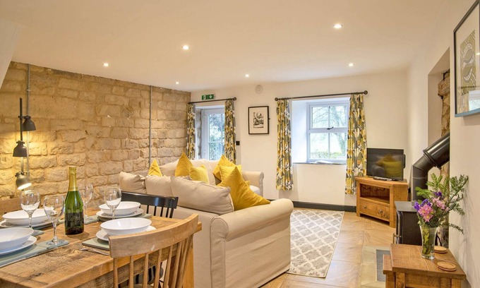 Carsington House | Two-bedroom, dog-friendly cottage on the Stainsborough Hall Estate