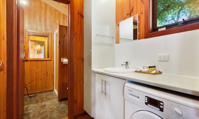 Johanna Cottage | Two Bedroom family farm cottage