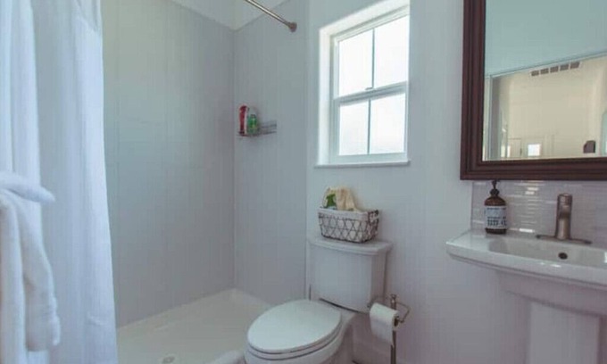 Orderville Cottage | Two Bedroom Farmhouse Cottage No. 2n