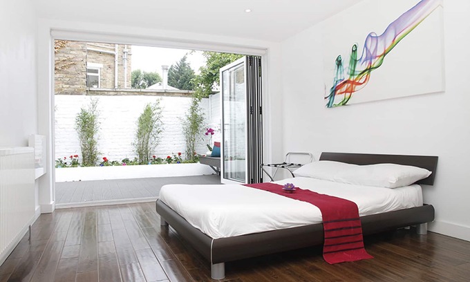 Hammersmith Broadway Apartment | Two Bedroom Garden Flat - Self contained