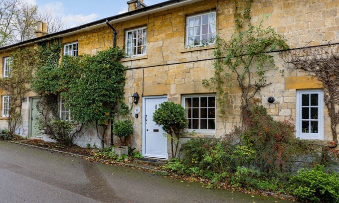Blockley Cottage | Two bedroom holiday cottage in the Cotswolds - Honeysuckle Cottage, Blockley