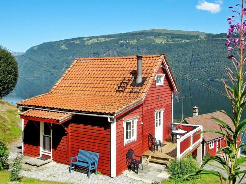 Stryn House | Two-Bedroom Holiday home in Utvik 1