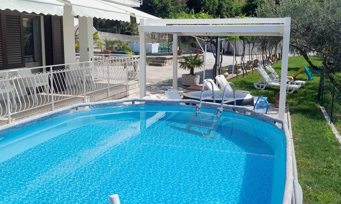 Secovlje Apartment | Two Bedroom House Olive Oil Homestead Milok