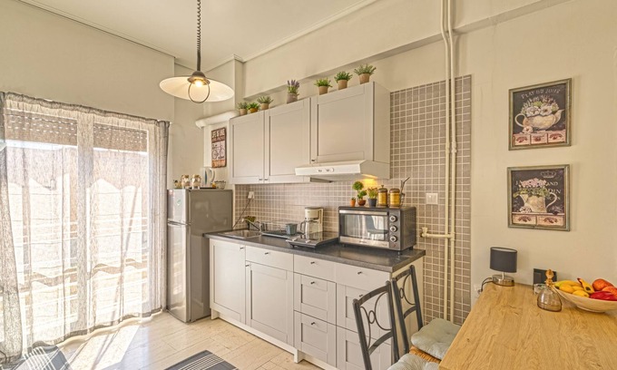 Marousi Apartment | Two-bedroom studio