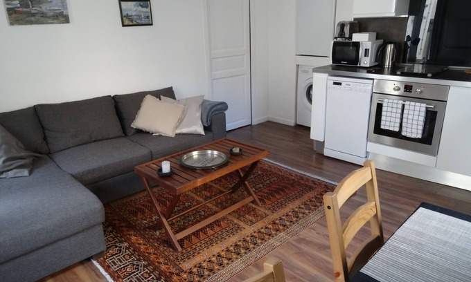 Granville Apartment | TWO LUMINOUS AND QUIET ROOMS IN HYPER CENTER