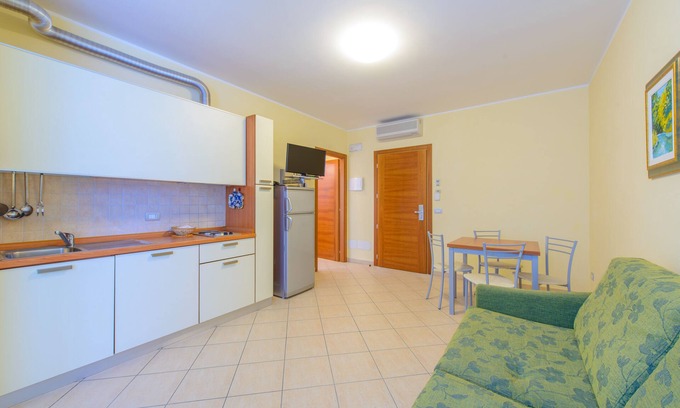 Viserbella Apartment | TWO-ROOM APARTMENT SUITE No. 5, 20 METERS FROM THE SEA, in VISERBA, WITH PRIVATE PARKING.