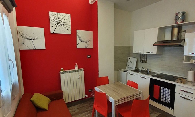 San Donato Apartment | TWO-ROOM APARTMENT NEAR FAIR, HISTORICAL CENTER, UNIVERSITY AND S. ORSOLA HOSPITAL