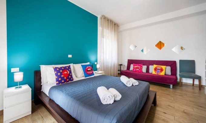 Borgo Milano Apartment | Two-room apartment with pop art vibes