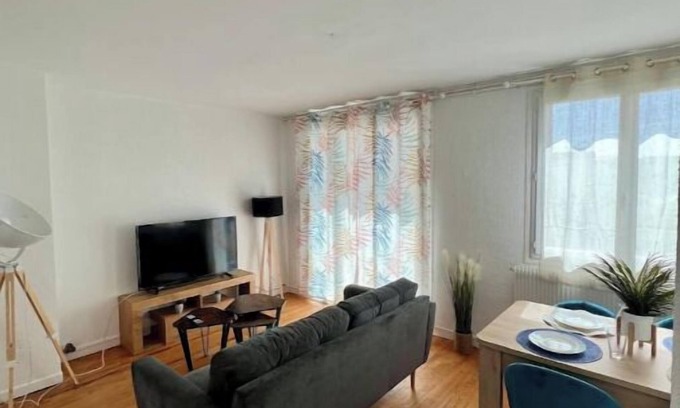 Evreux Apartment | Two rooms available, near Evreux cathedral
