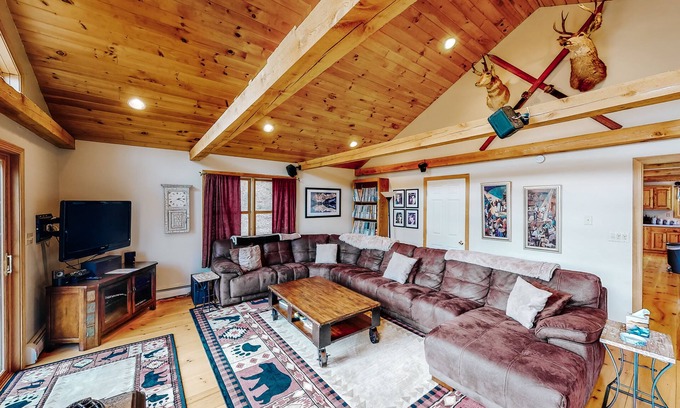 Wardsboro House | Two-story, dog-friendly house with wood fireplace