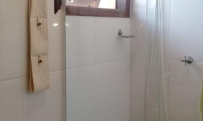 Morro do Algodao House | Two-story house in a gated community