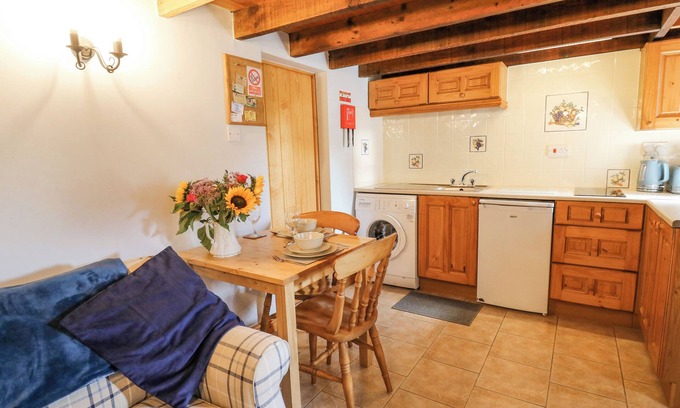 Llandysul Cottage | Ty Bach Twt