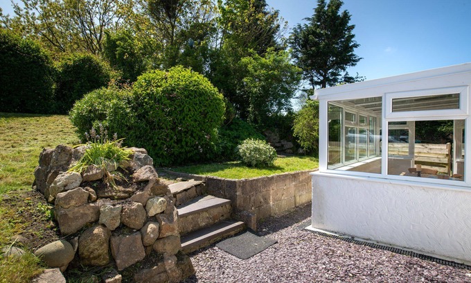 Malltraeth House | Ty Capel Bach - Traditional Cottage