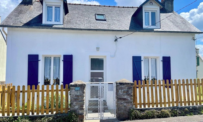 Pont-Aven House | Ty Roz, Maison Avec Jardin au Calme, Centre à Pied