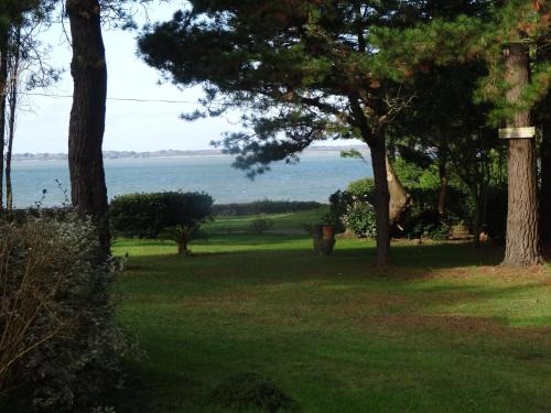 Penestin House | Ty Too, dans les bois, face mer