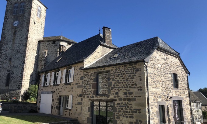 Oradour House | Typical Cantal house in pretty village at 1000m altitude! Comfort/cosy