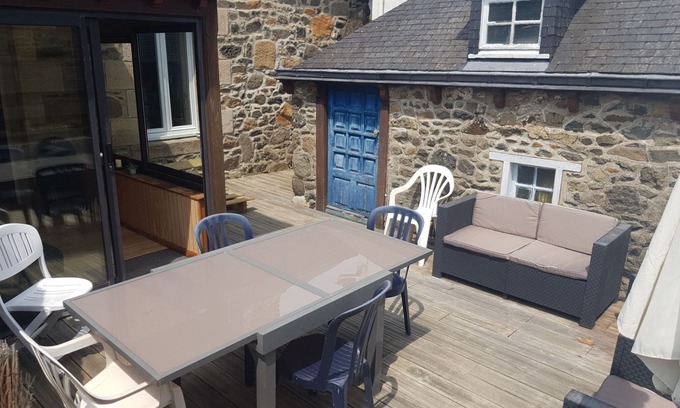 Saint-Quay-Portrieux House | Typical house for 6 people, quiet location 1km from the beach