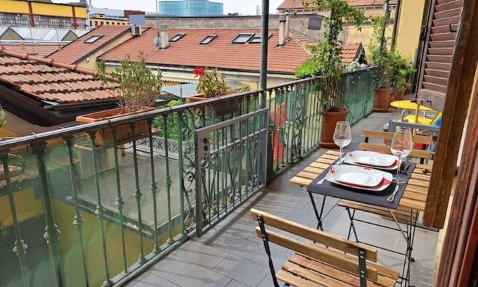 Porta Genova Apartment | Typical "old Milan" house in Tortona District