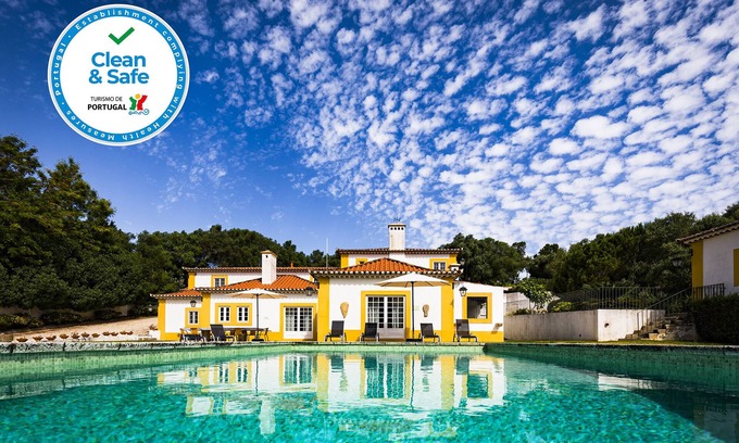 Santa Maria e Sao Miguel House | Typical Portuguese country house with pool 'Quinta do Pé Descalço'