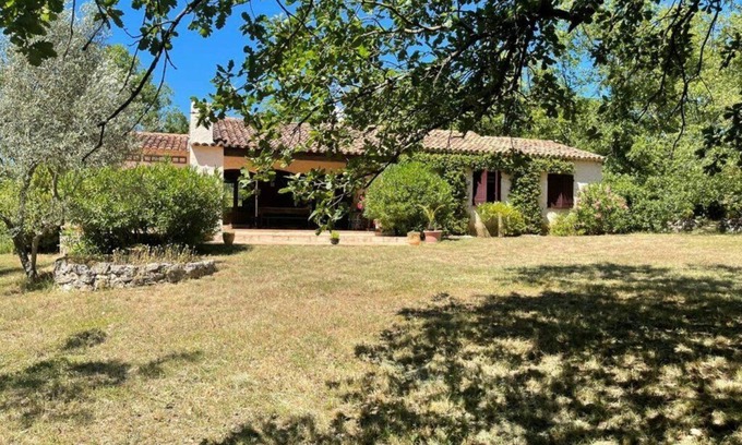 Saint-Paul-en-Foret House | Typical Provençal country house