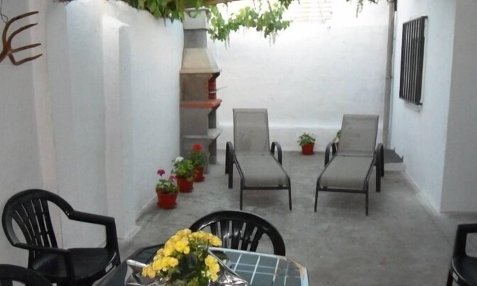 Mojados House | Typical Reformed Town Houses