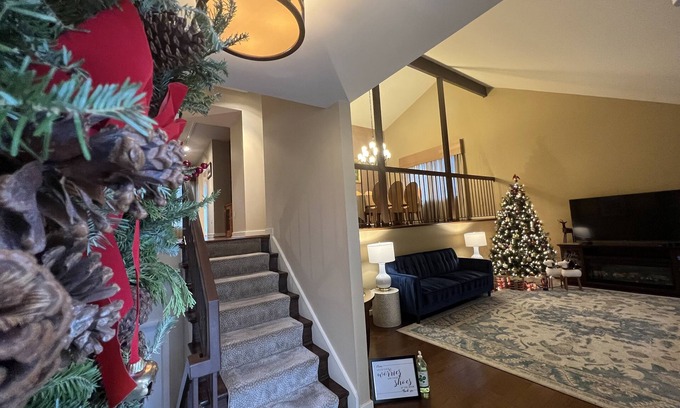 McLean House | Tysons/McLean 4BDRMs 3Baths >3000 sqft Lux Living