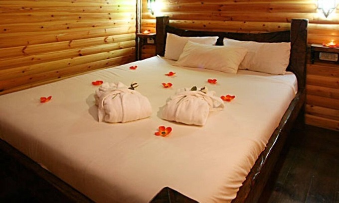 Hosen House | Tzlil Hateva