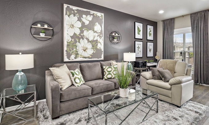 Medford House | U1 - 2 King Beds - 1G Wi-Fi - Office - Beautiful Home!