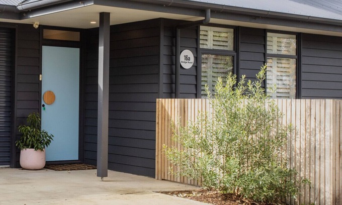 Barwon Heads Apartment | Ultimate Barwon Heads Beach House- Sleeping upto 12, Walk everywhere!