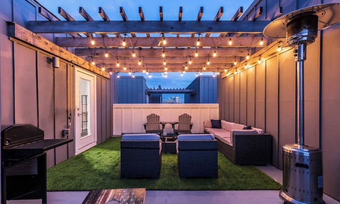 Old East Dallas House | Ultimate Game House with Rooftop Terrace