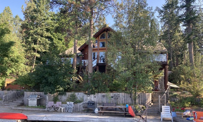 Big Arm House | Ultimate Lakeside Retreat on Flathead Lake near Glacier National Park