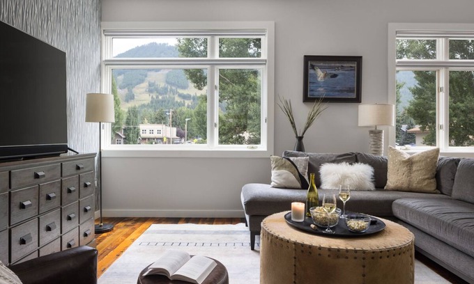 Jackson Villa | Ultimate Urban Living in Downtown Jackson Hole