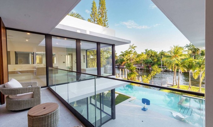 Seybold House | Ultra modern waterfront villa