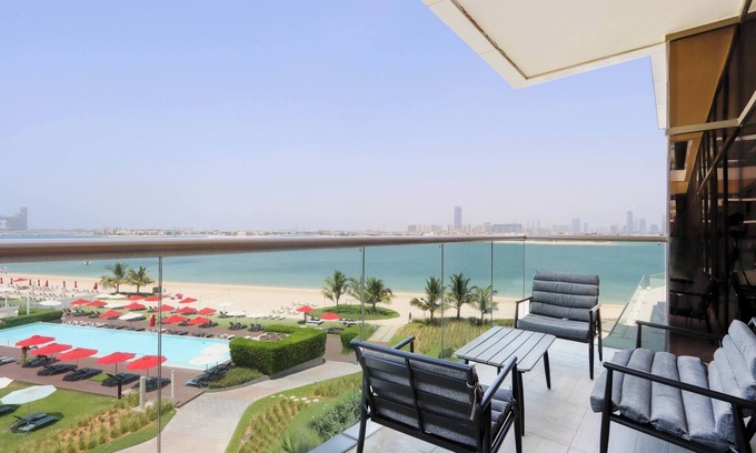 Palm Jumeirah Apartment | Ultra-Spacious 2BR | Beach Access | Atlantis Views