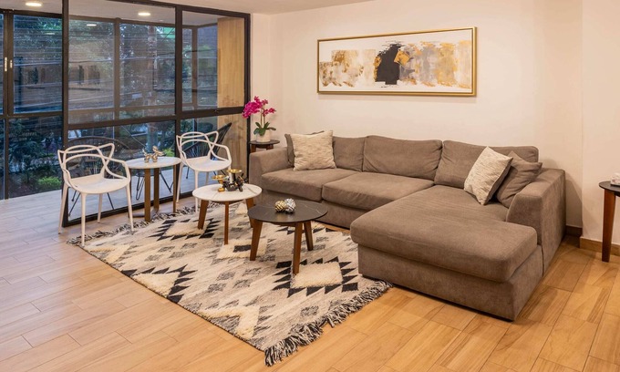 Los Morales Apartment | Ultramod Polanco Stay, TVs & Desks in Each Room!