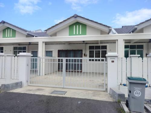 Ayer Keroh House | Umar's Lodge