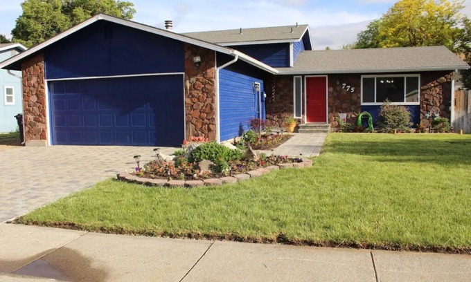 Mountain Home House | Umbrella J Getaway- Fully Remodeled 4 Bedroom Home