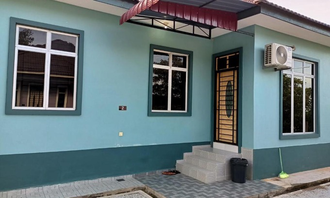 Kampung Lampu House | UMMI'S Homestay Besut