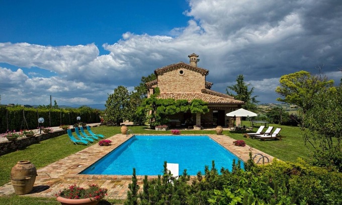 Potenza Picena House | Una Villa da Sogno tra Mare e Monti